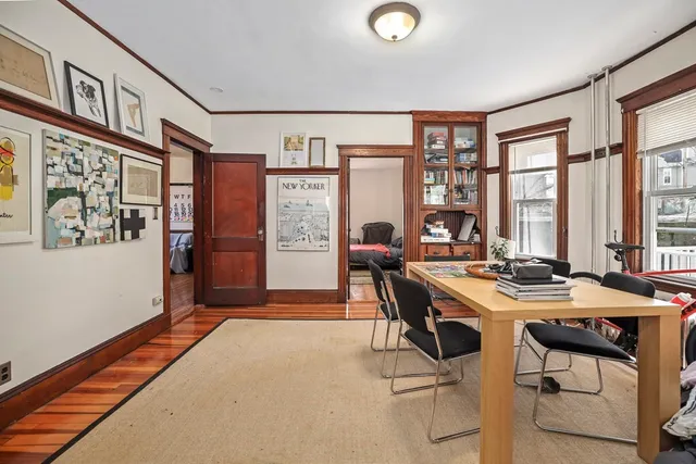 $3,200 | 822 Centre Street, Unit 3, Boston, MA 02130