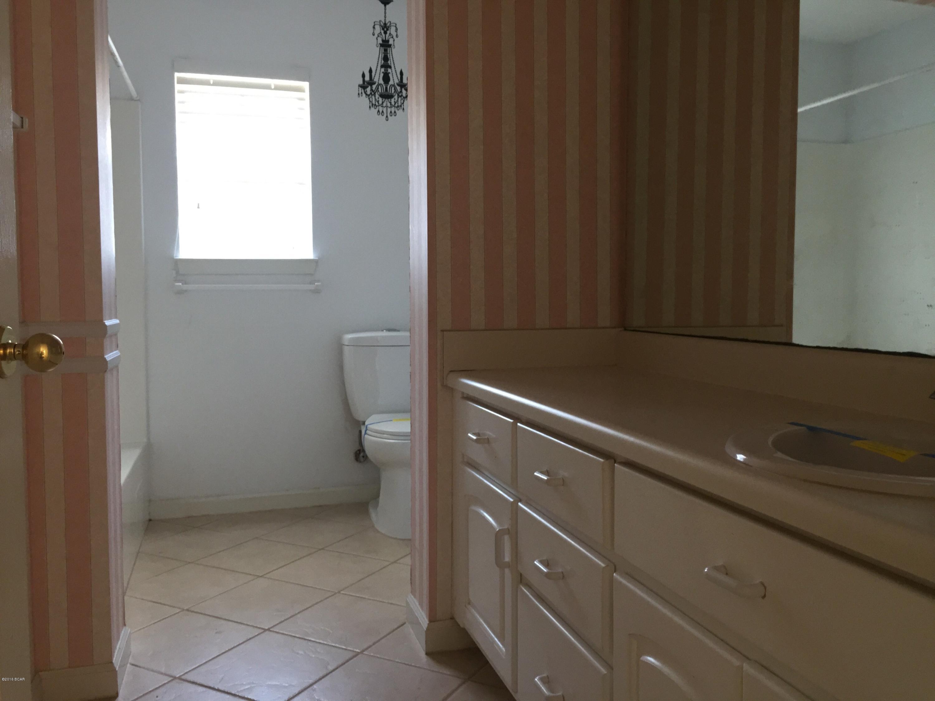1418 Inverness Road Lynn Haven, FL 32444 - Photo 16 of 25 Gallery Image 16