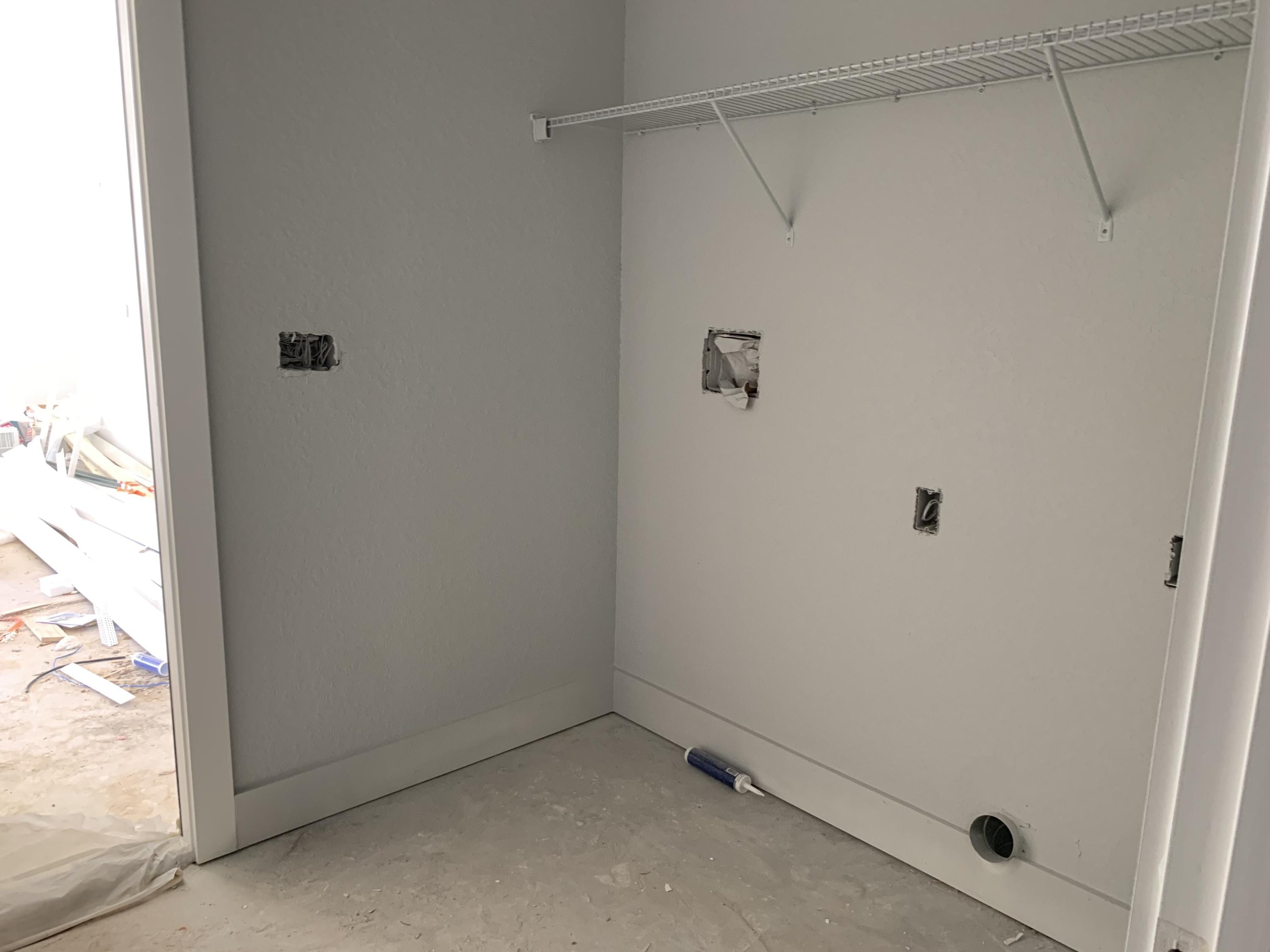 311 Arroyo Hondo Terrace Crestview, FL 32536 - Photo 10 of 12 a bathroom with a shower