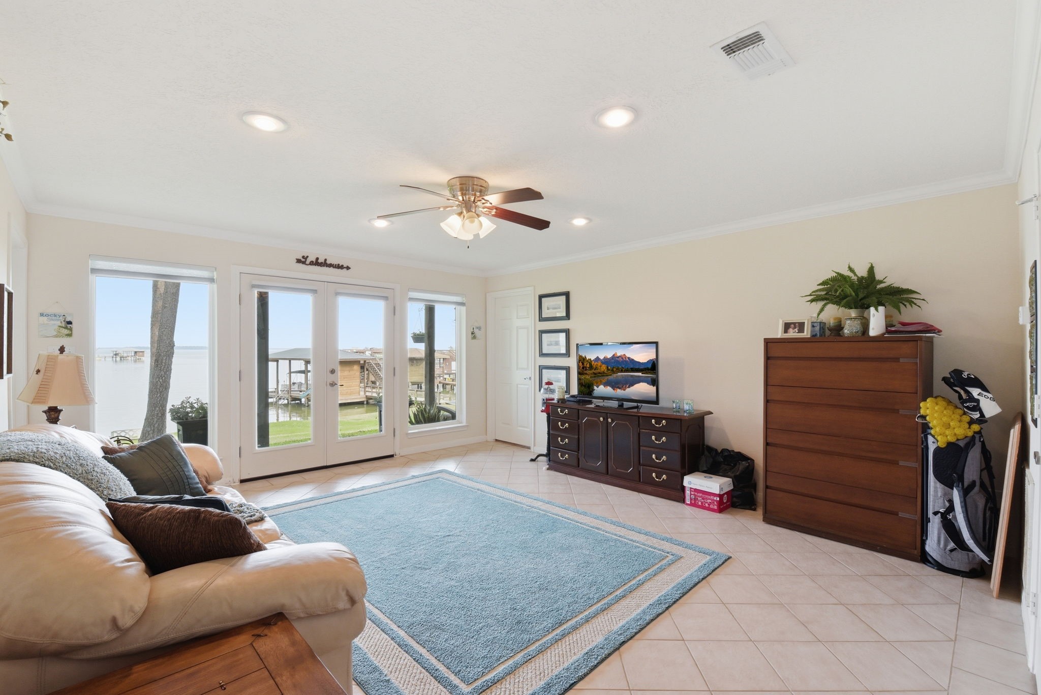 201 Lords Circle Coldspring, TX 77331 - Photo 31 of 48 a living room with furniture