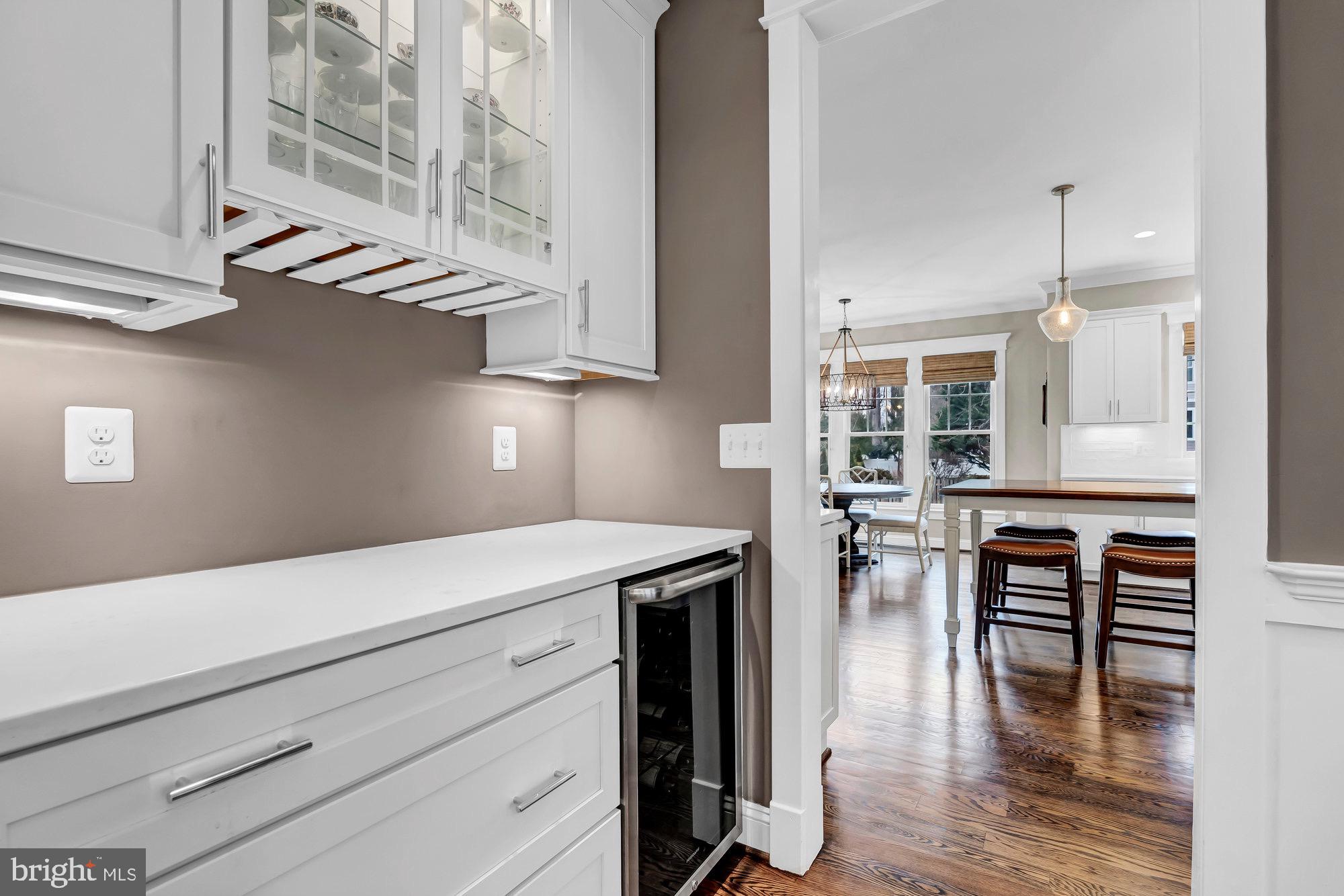 121 Tapawingo Road Southwest Vienna, VA 22180 - Photo 14 of 63