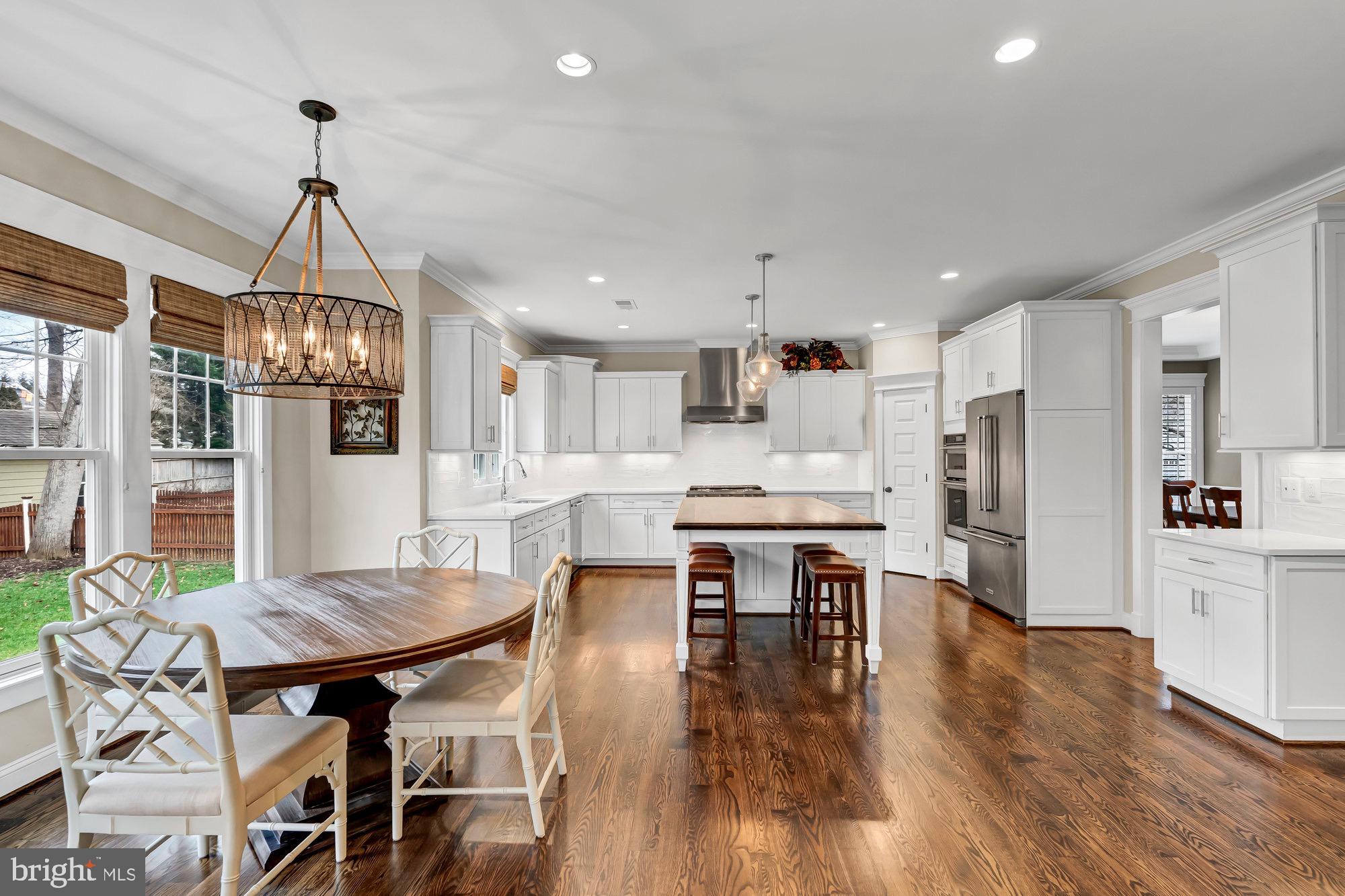 121 Tapawingo Road Southwest Vienna, VA 22180 - Photo 15 of 63