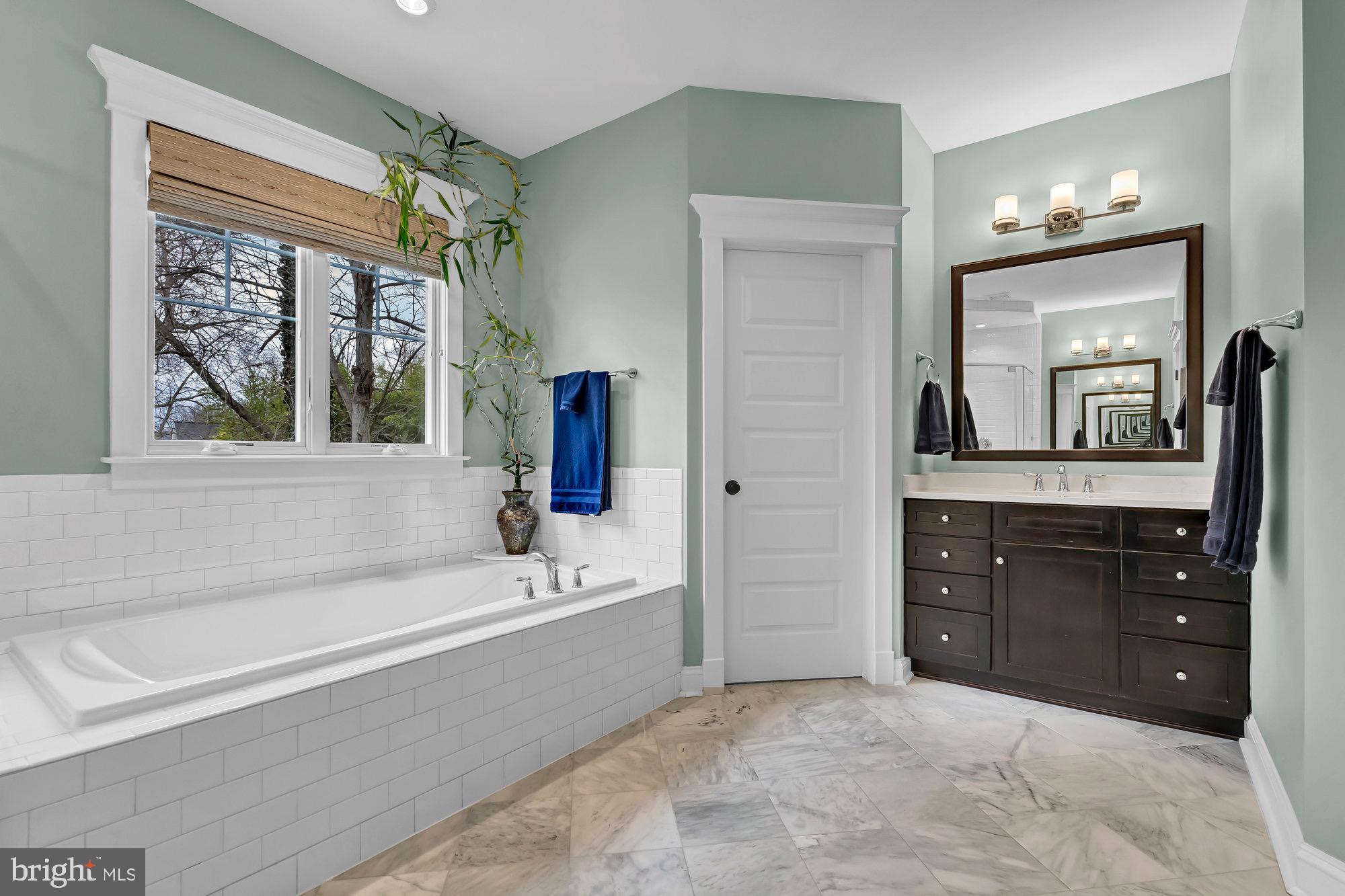 121 Tapawingo Road Southwest Vienna, VA 22180 - Photo 36 of 63