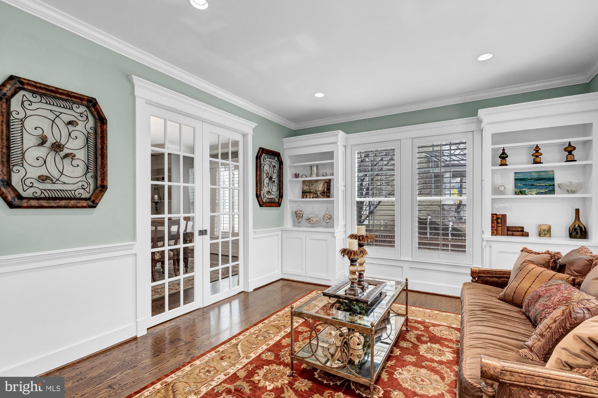 121 Tapawingo Road Southwest Vienna, VA 22180 - Photo 8 of 63