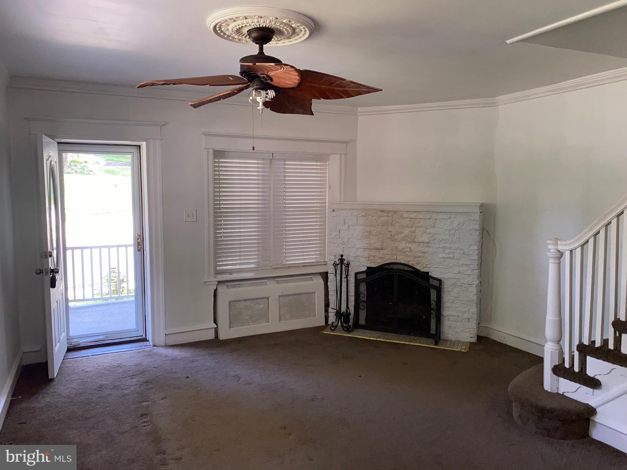 382 Church Road Elkins Park, PA 19027 - Photo 4 of 17 Living Room