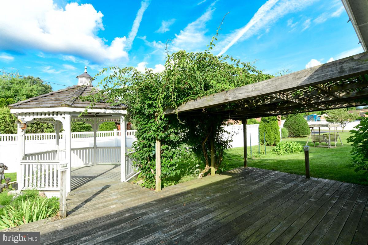4001 Stoudts Ferry Bridge Road Reading, PA 19605 - Photo 11 of 52
