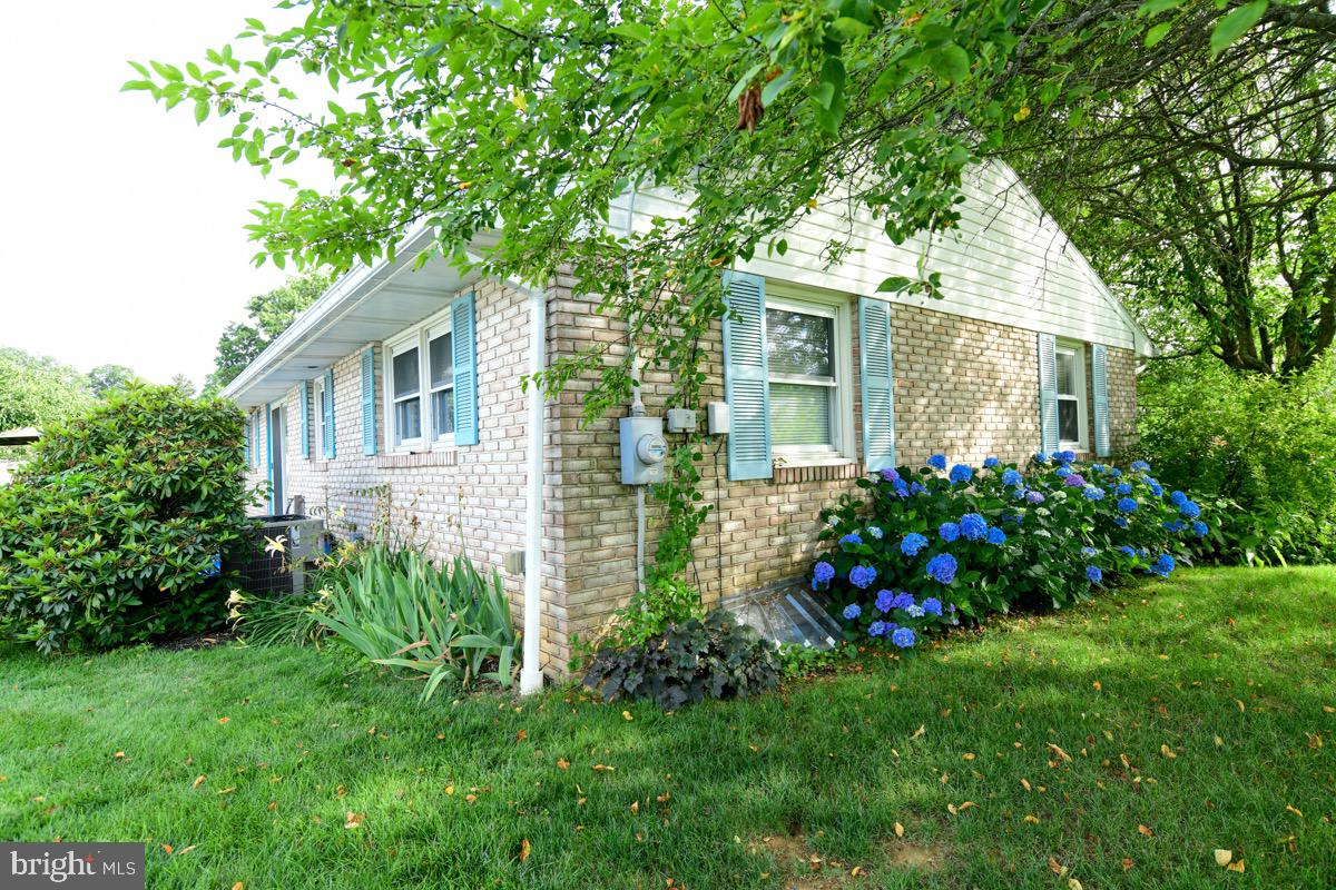 4001 Stoudts Ferry Bridge Road Reading, PA 19605 - Photo 6 of 52