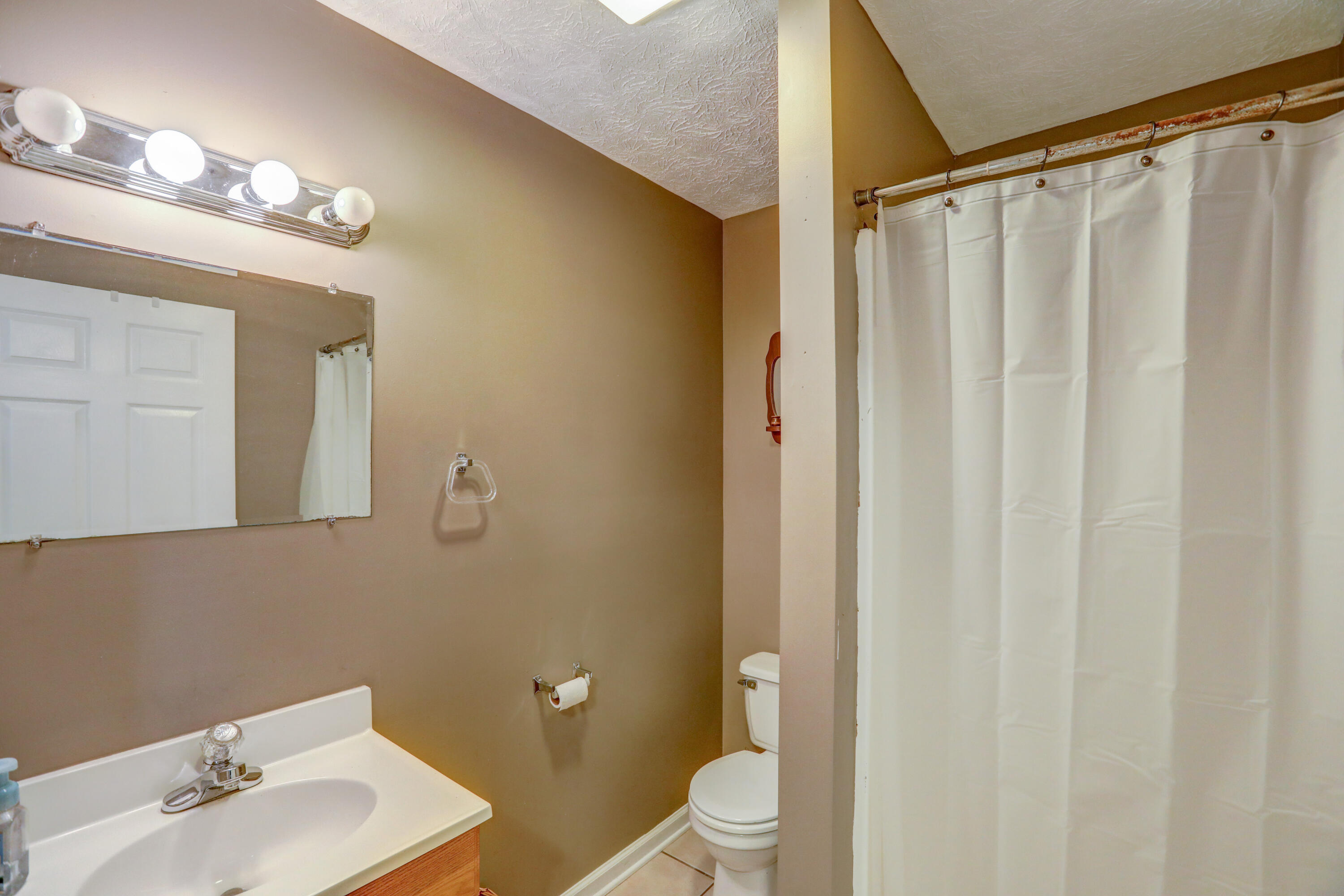 122 Eastern Star Road Jonesborough, TN 37659 - Photo 36 of 38 B42A2804_5_6_7_8