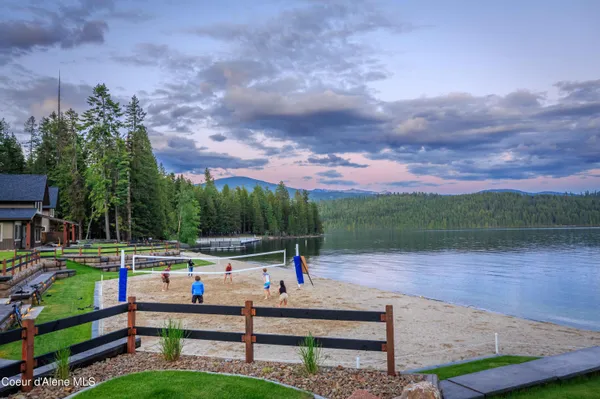 $1,698,000 | 52 Palouse Drive, Unit B10, Nordman, ID 83848
