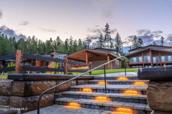 $1,698,000 | 52 Palouse Drive, Unit B10, Nordman, ID 83848