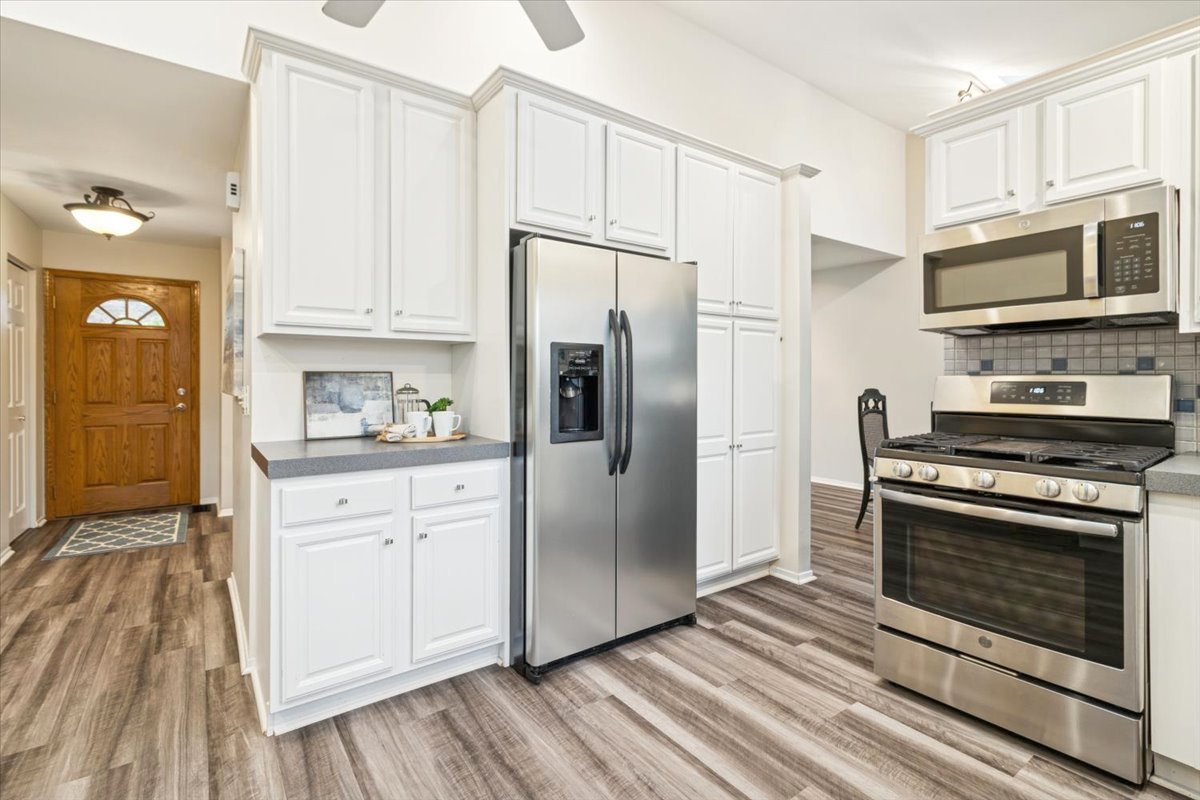 1332 Giese Road Batavia, IL 60510 - Photo 12 of 43