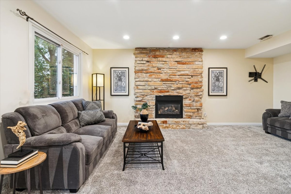 1332 Giese Road Batavia, IL 60510 - Photo 17 of 43