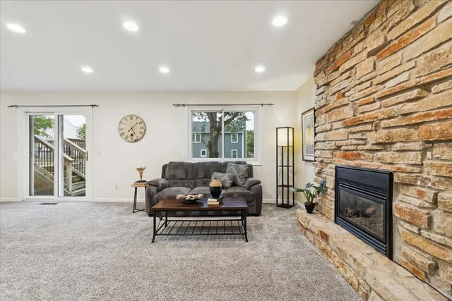 $440,000 | 1332 Giese Road, Batavia, IL 60510