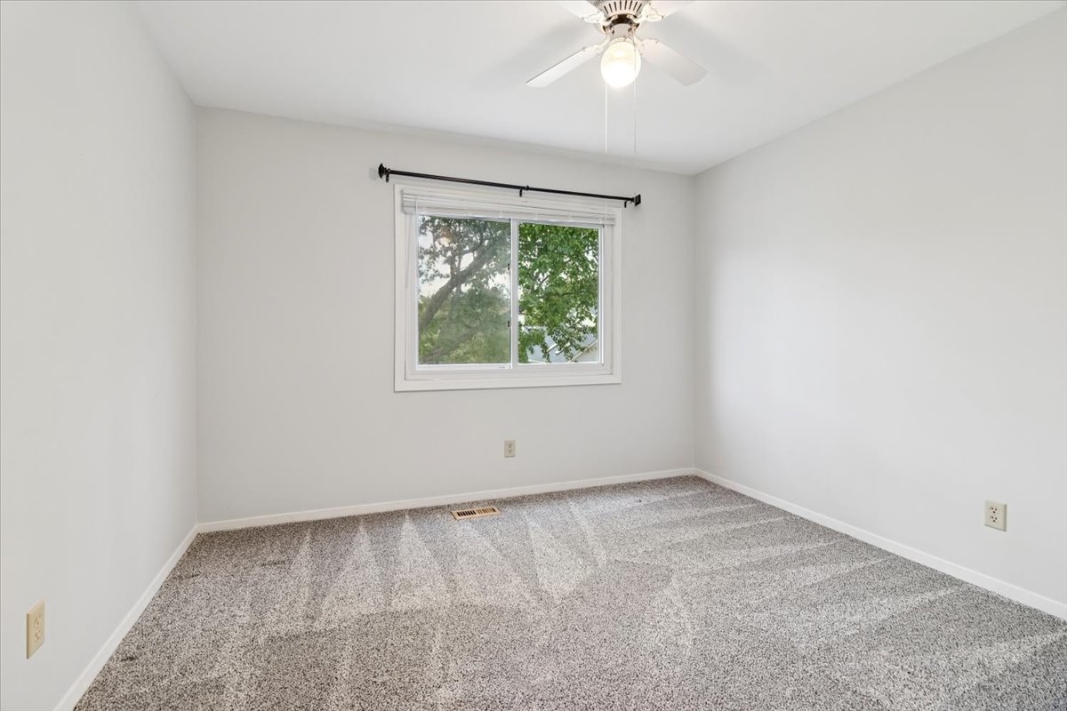 1332 Giese Road Batavia, IL 60510 - Photo 30 of 43