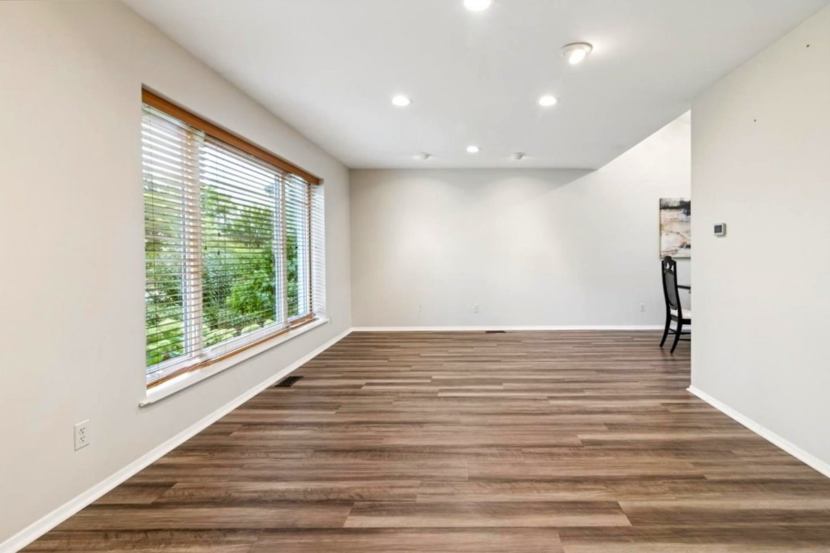 1332 Giese Road Batavia, IL 60510 - Photo 3 of 43