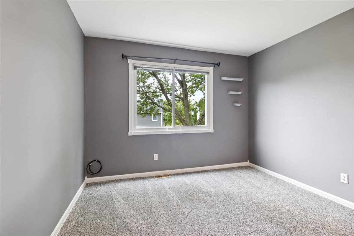 1332 Giese Road Batavia, IL 60510 - Photo 33 of 43