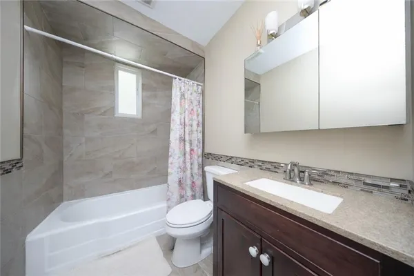 $2,250,000 | 2222 63rd Street | Mapleton