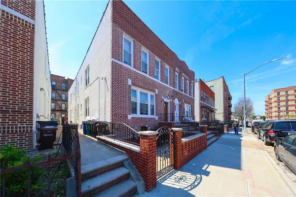 $2,250,000 | 2222 63rd Street | Mapleton