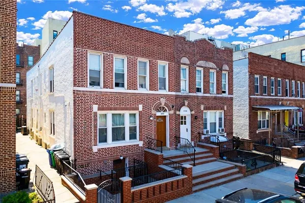 $2,250,000 | 2222 63rd Street | Mapleton