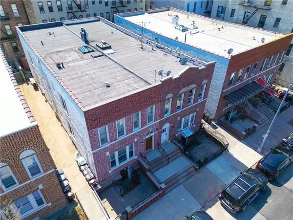 $2,250,000 | 2222 63rd Street | Mapleton