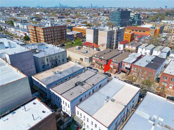 $2,250,000 | 2222 63rd Street | Mapleton