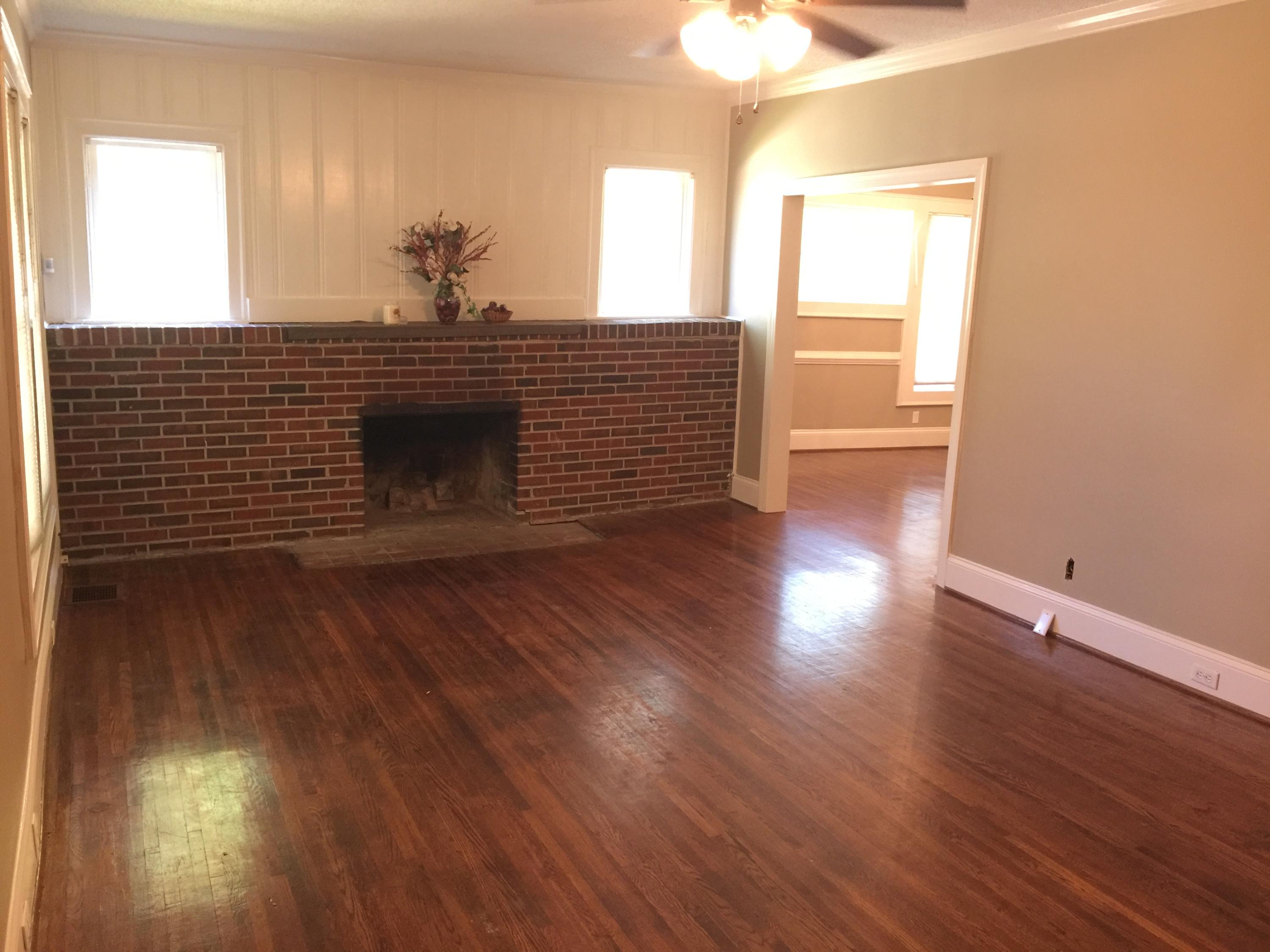 112 South Moore Road Chattanooga, TN 37411 - Photo 8 of 25 Living Room