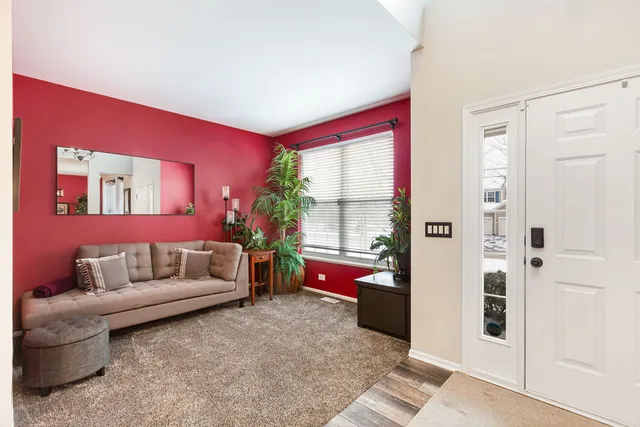 $493,000 | 658 Silver Leaf Lane, Round Lake, IL 60073