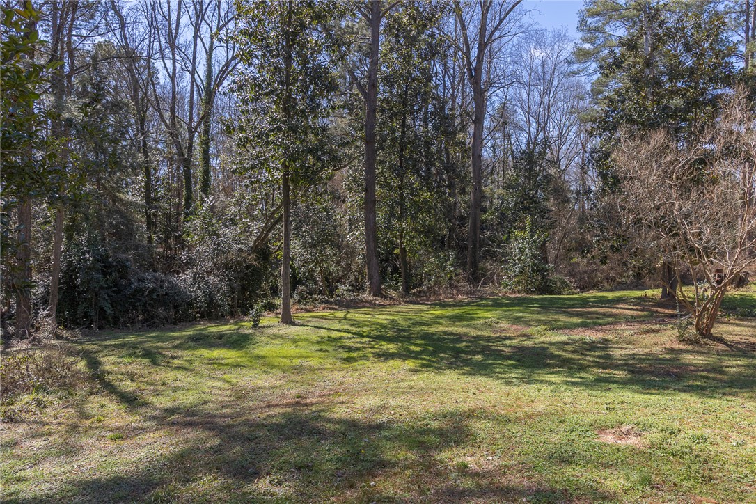 108 Parkview Road Iva, SC 29655 - Photo 4 of 9