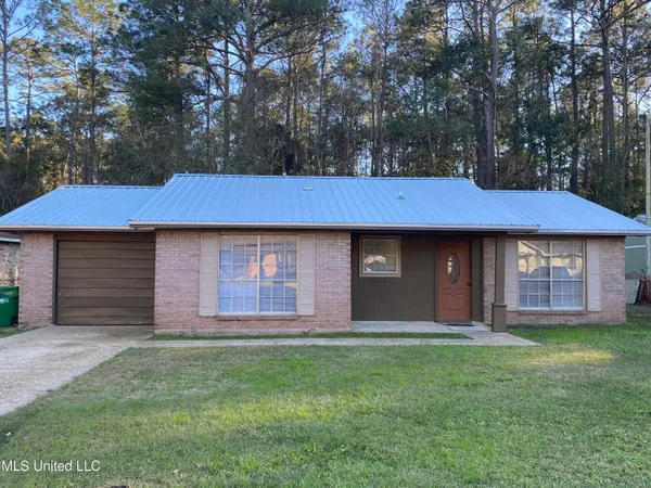$148,000 | 4316 Knowlcrest Drive, Moss Point, MS 39562