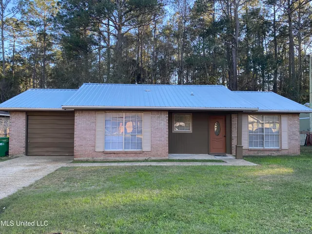 $159,000 | 4316 Knowlcrest Drive, Moss Point, MS 39562