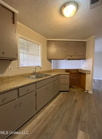 $148,000 | 4316 Knowlcrest Drive, Moss Point, MS 39562