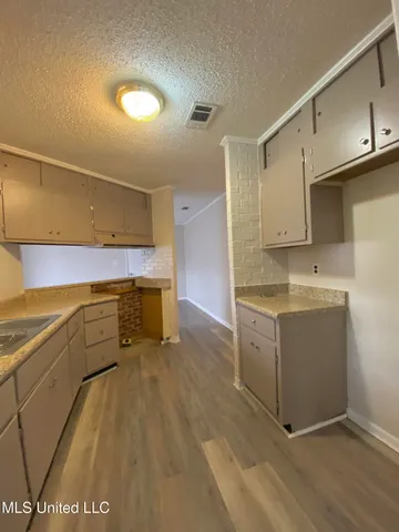 $159,000 | 4316 Knowlcrest Drive, Moss Point, MS 39562