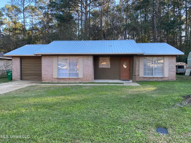 $159,000 | 4316 Knowlcrest Drive, Moss Point, MS 39562