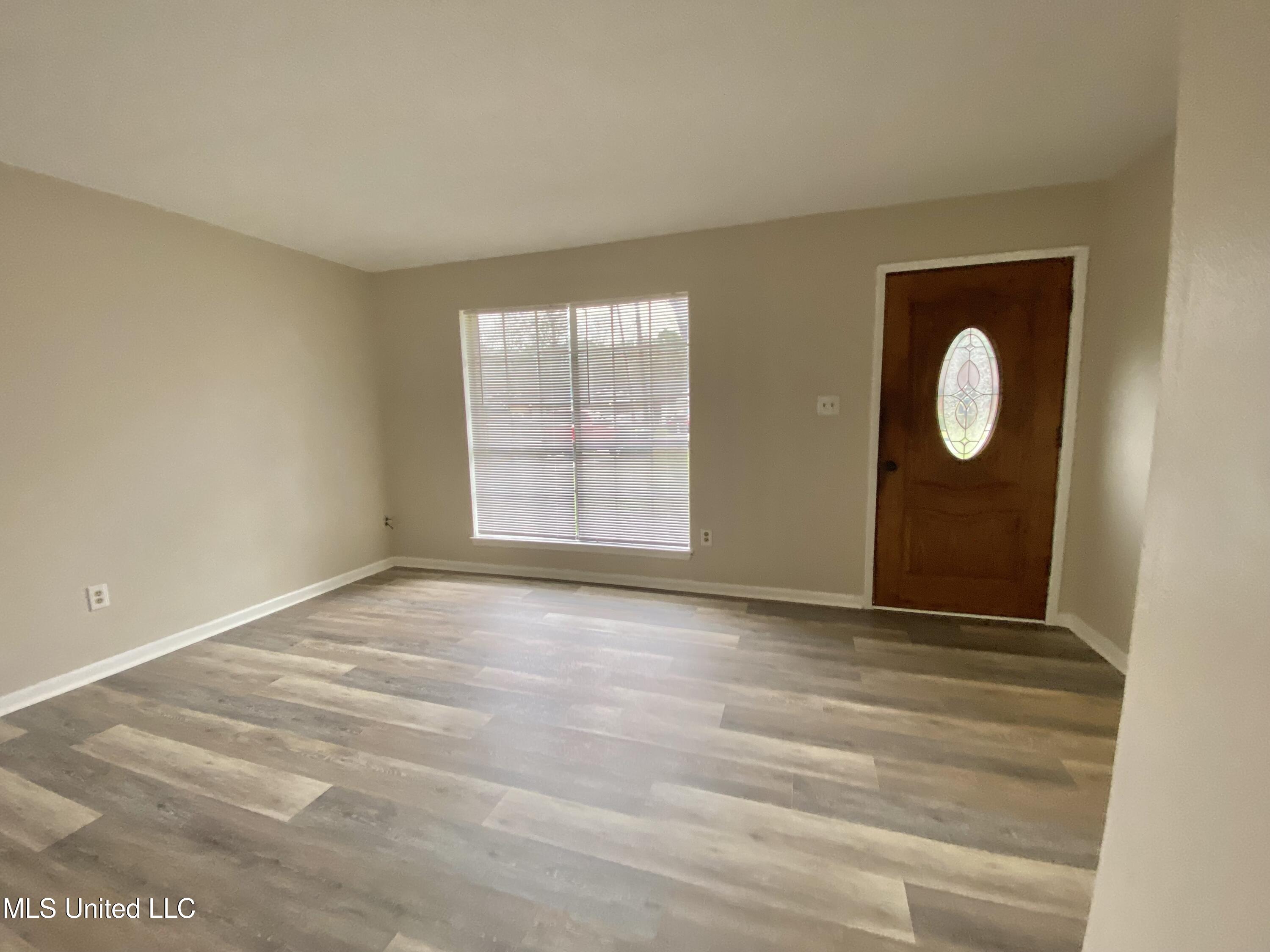 4316 Knowlcrest Drive Moss Point, MS 39562 - Photo 4 of 26 IMG_1715