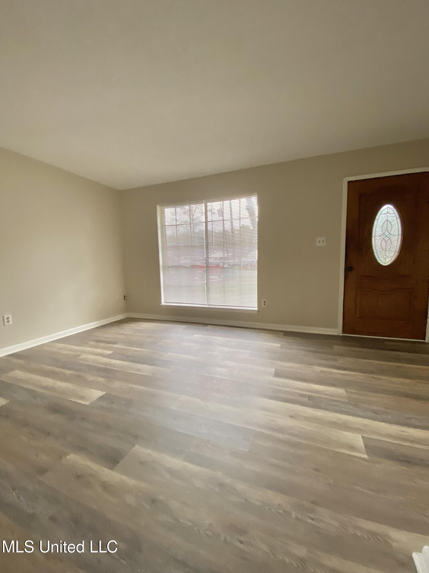 4316 Knowlcrest Drive Moss Point, MS 39562 - Photo 5 of 26 IMG_1716