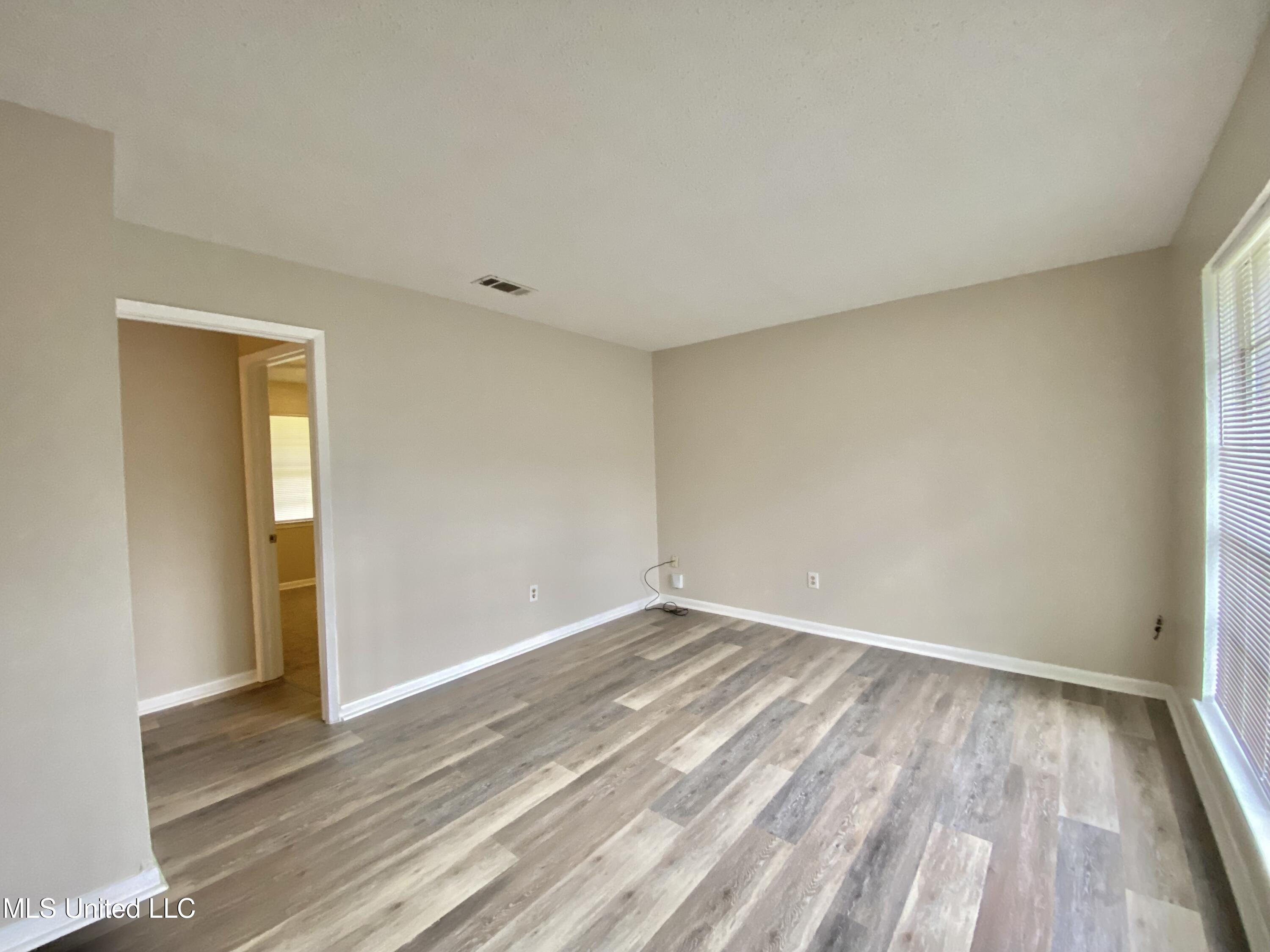 4316 Knowlcrest Drive Moss Point, MS 39562 - Photo 6 of 26 IMG_1717