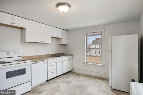 $298,000 | 24 West Broad Street, Paulsboro, NJ 08066