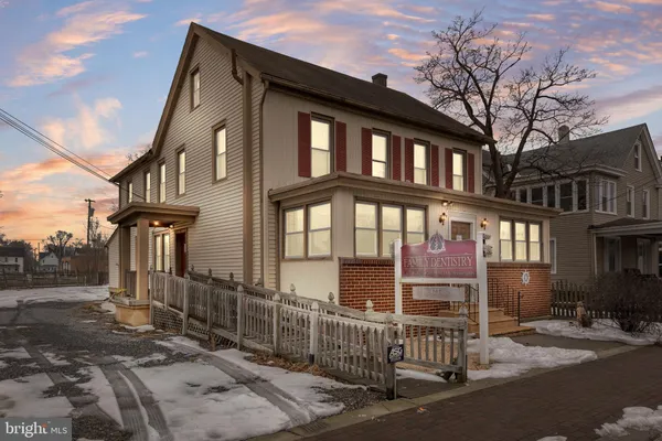 $298,000 | 24 West Broad Street, Paulsboro, NJ 08066