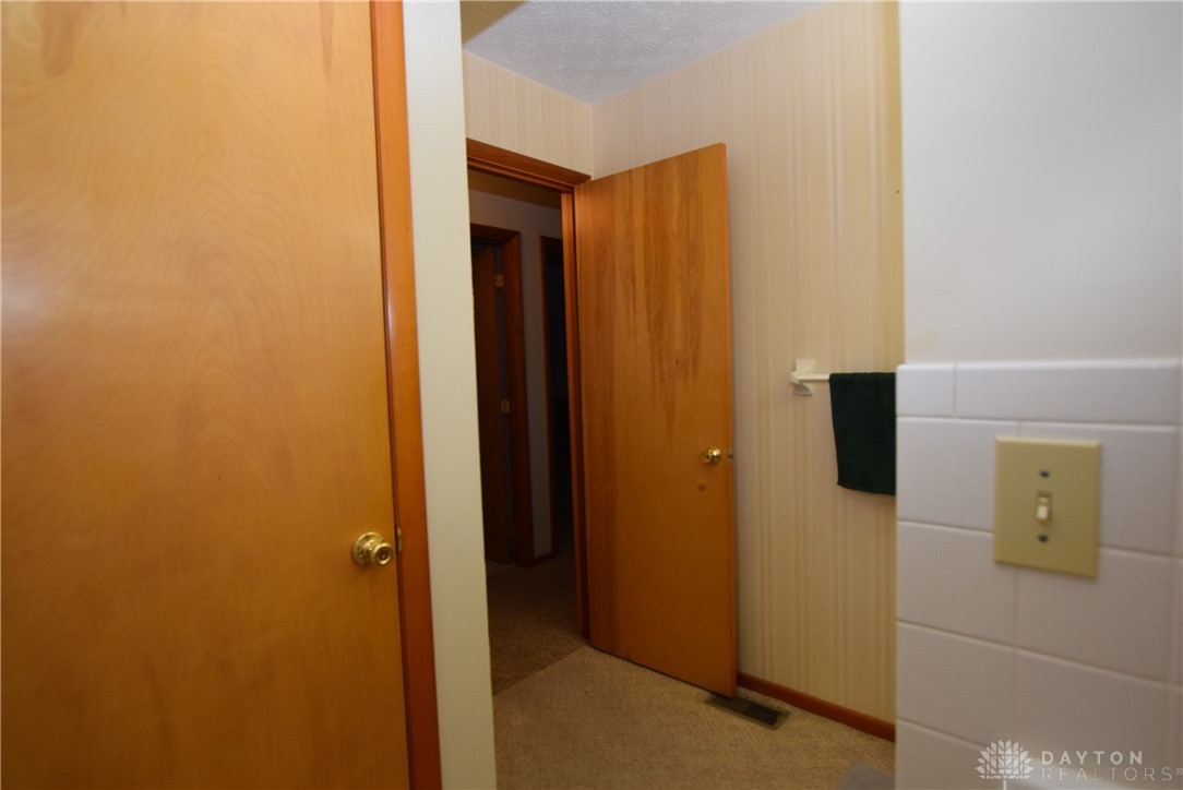 2126 Liberty Road New Carlisle, OH 45344 - Photo 24 of 43