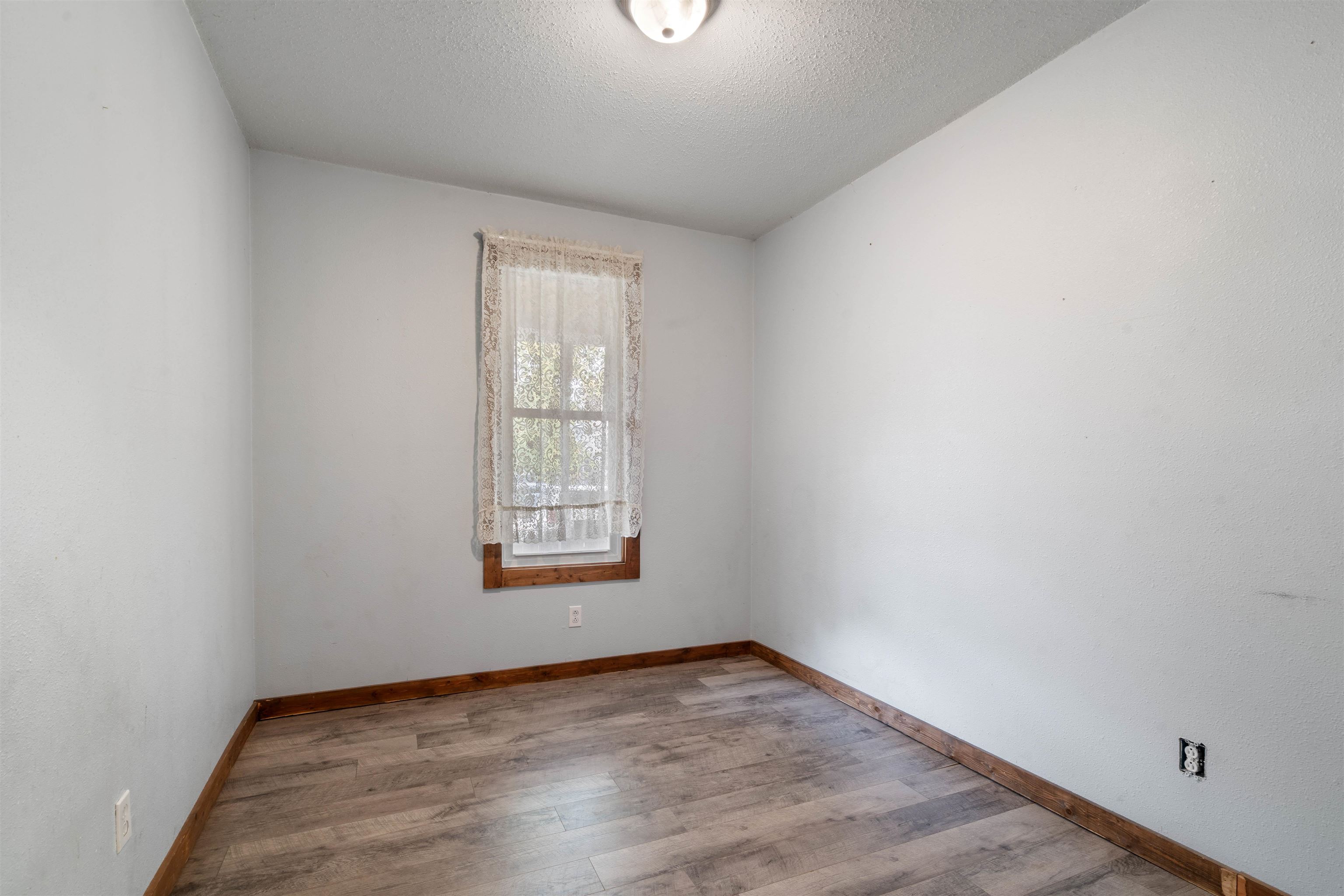 1114 Grand Avenue Superior, WI 54880 - Photo 12 of 28