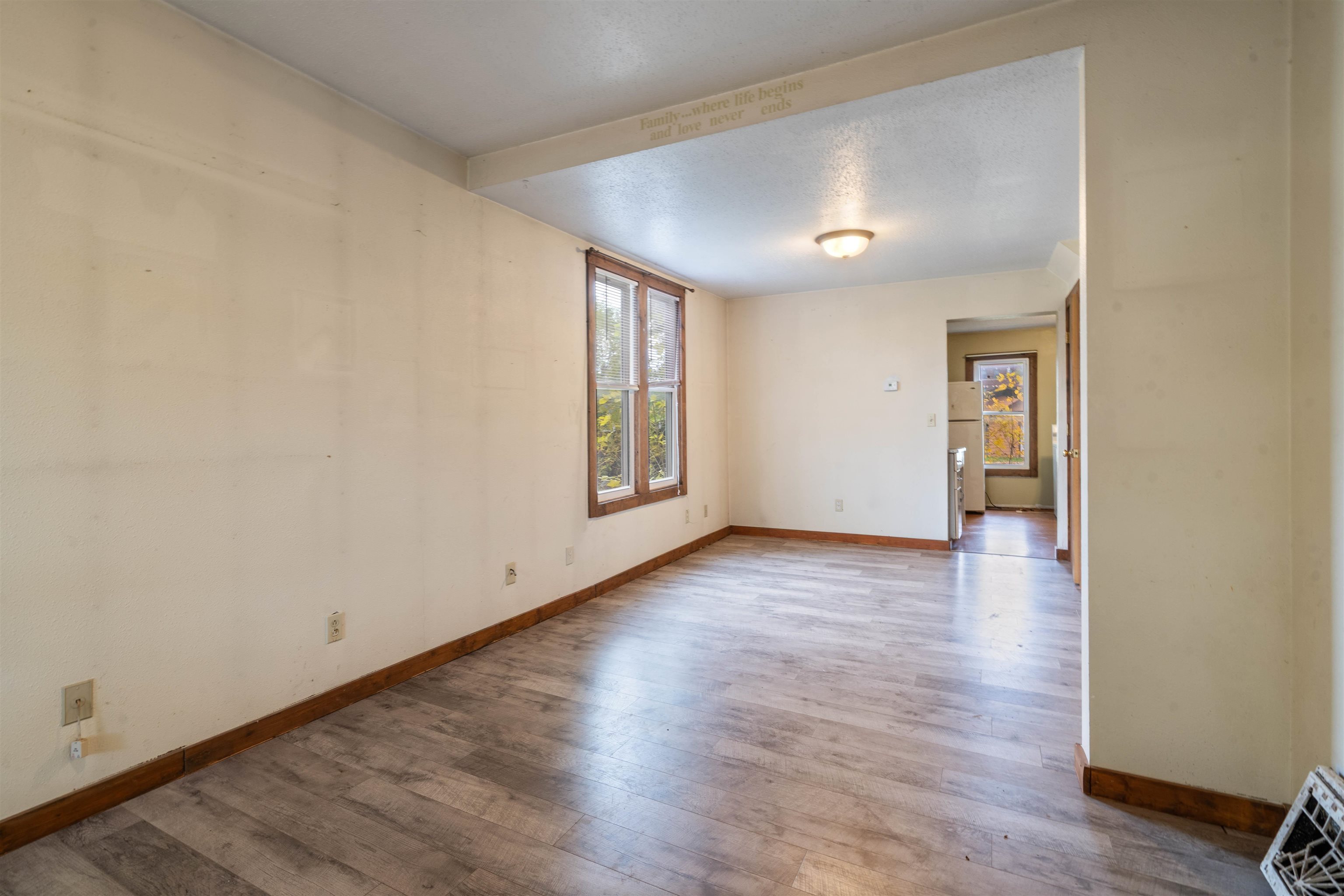 1114 Grand Avenue Superior, WI 54880 - Photo 3 of 28