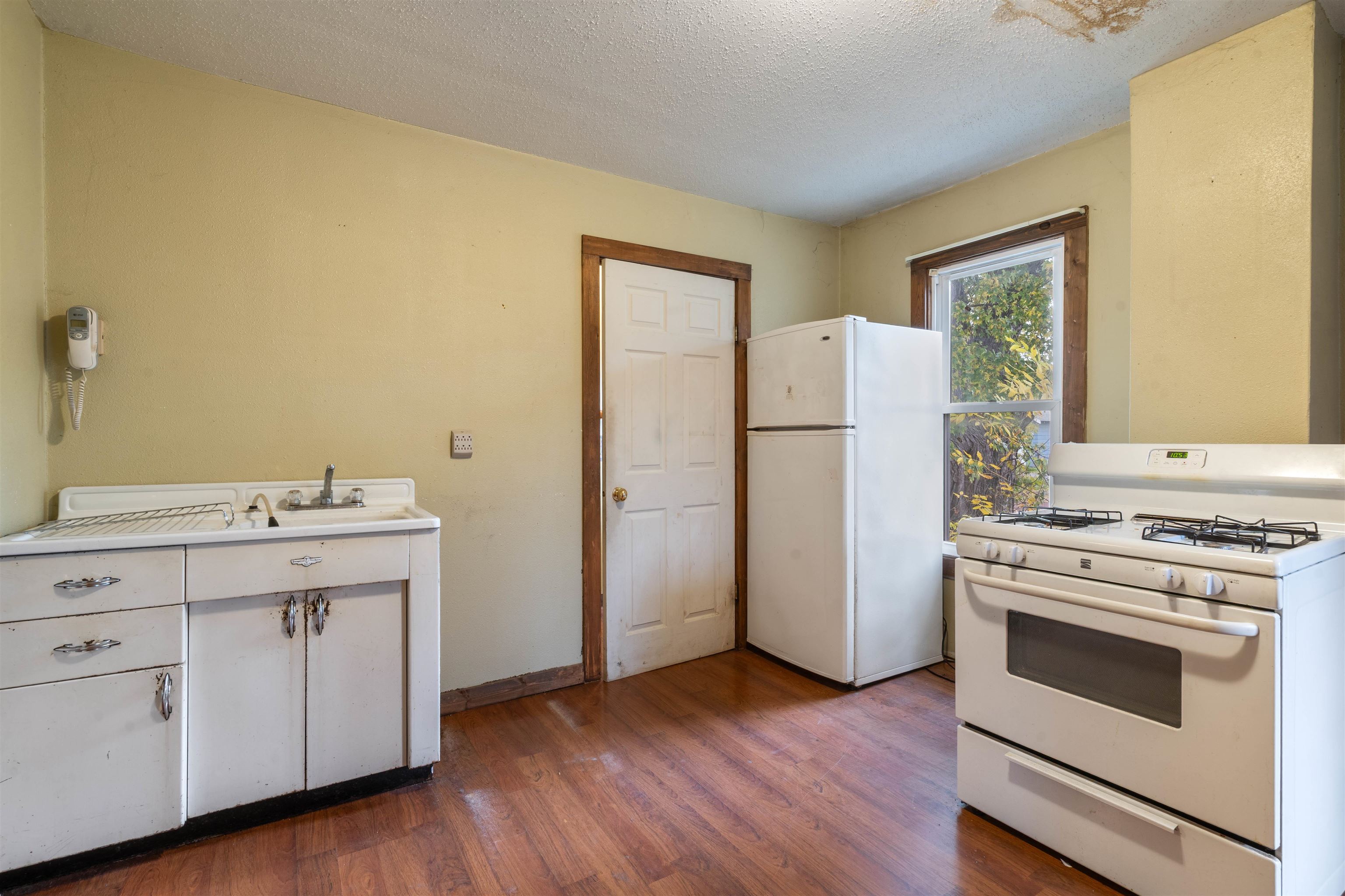 1114 Grand Avenue Superior, WI 54880 - Photo 8 of 28