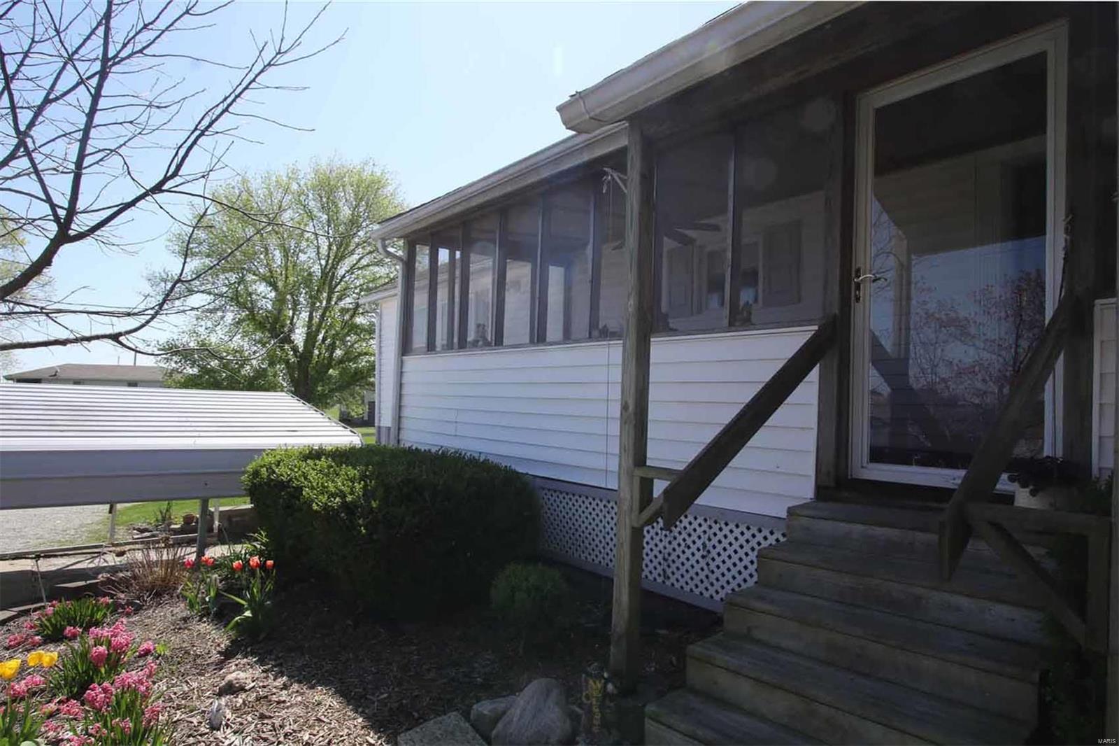 5362 Moro Road Moro, IL 62067 - Photo 3 of 42