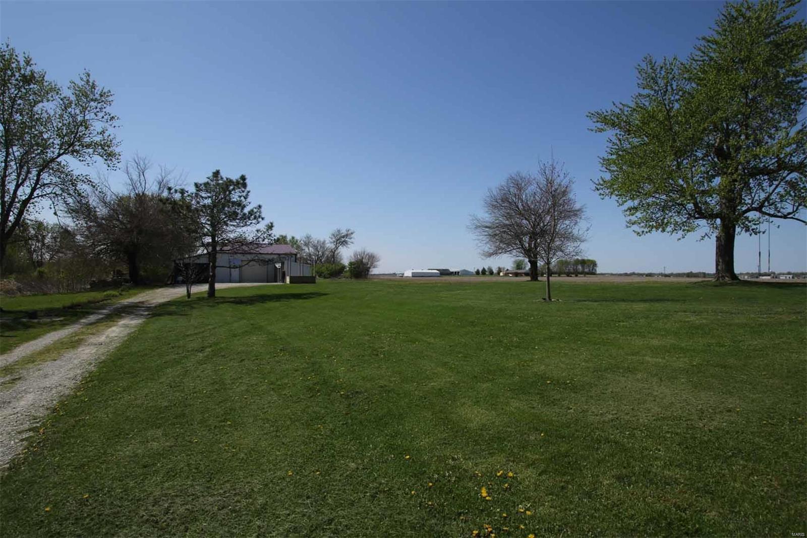 5362 Moro Road Moro, IL 62067 - Photo 40 of 42