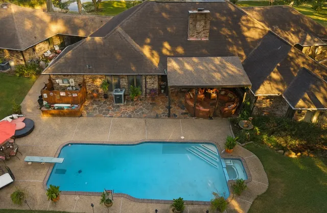 $839,000 | 11427 Brandy Lane, Houston, TX 77044