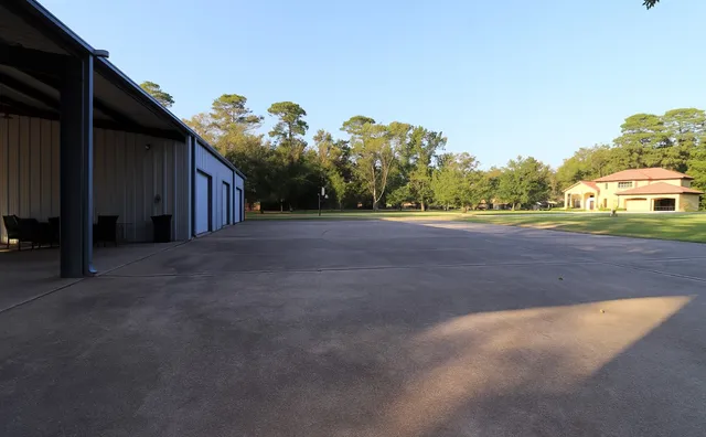 $839,000 | 11427 Brandy Lane, Houston, TX 77044