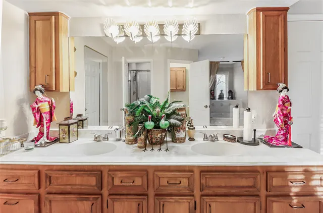 $839,000 | 11427 Brandy Lane, Houston, TX 77044