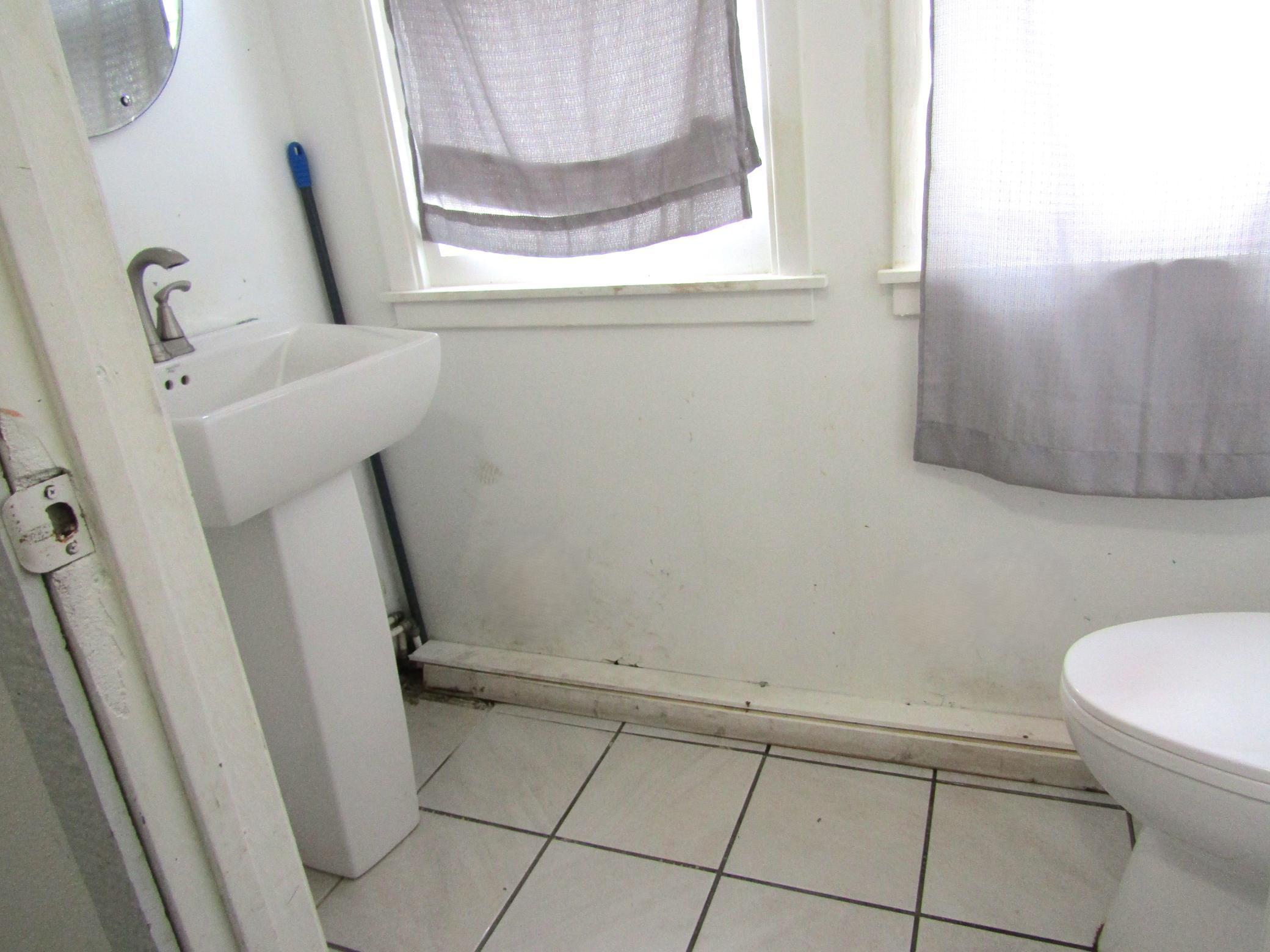 111 Coleman Avenue Montevideo, MN 56265 - Photo 11 of 25