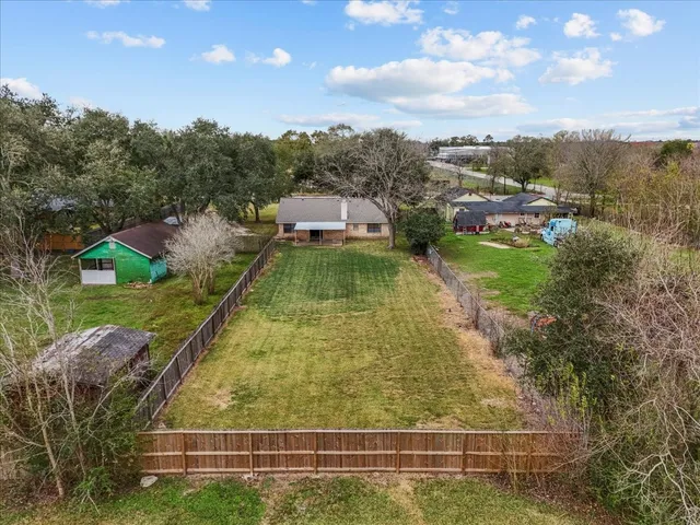 a view of a tennis court