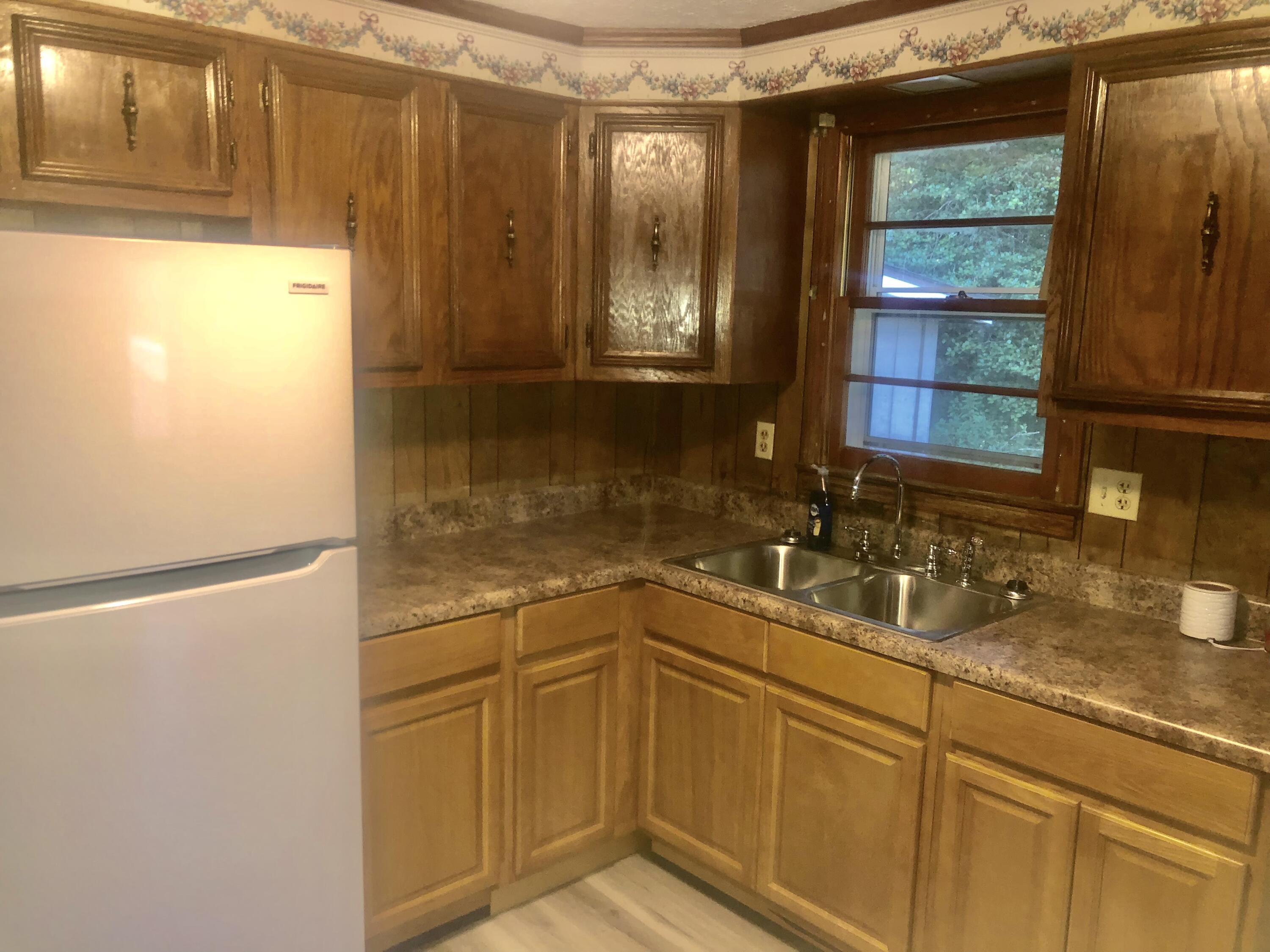 12111 Retford Road Coeburn, VA 24230 - Photo 7 of 39 CE276C68-21DA-43BB-BF46-3DCB65422D42
